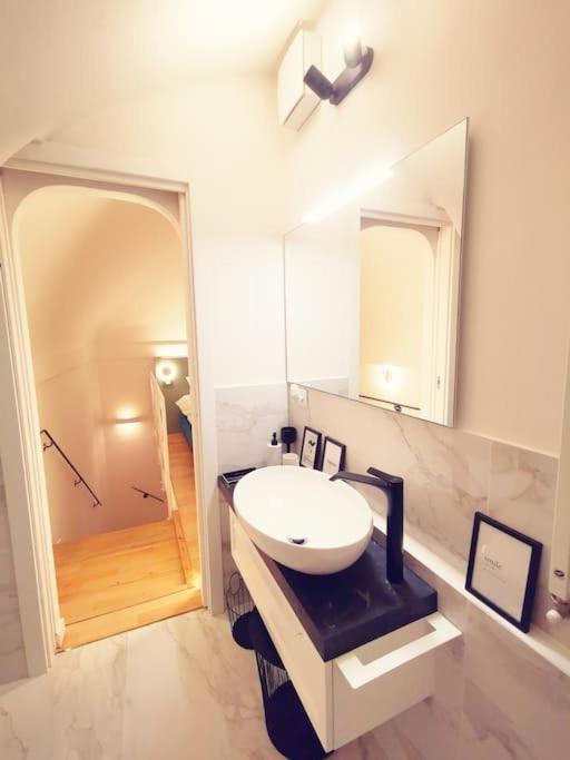 Gombruti14 Boutique Home Μπολόνια Εξωτερικό φωτογραφία